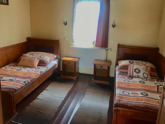 Szajol Convoy Panzio Bed & Breakfast エクステリア 写真
