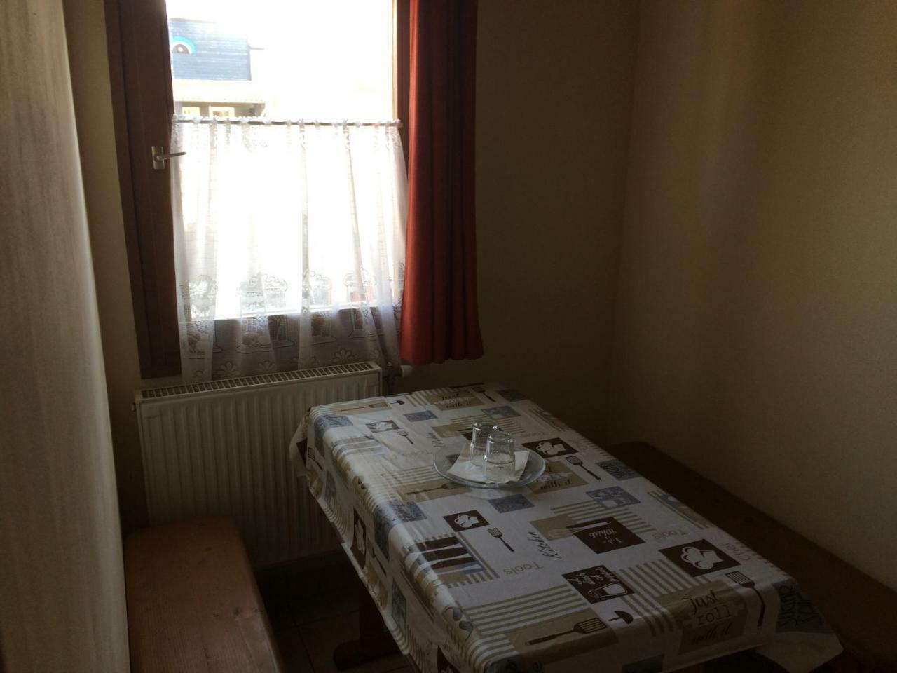 Szajol Convoy Panzio Bed & Breakfast エクステリア 写真